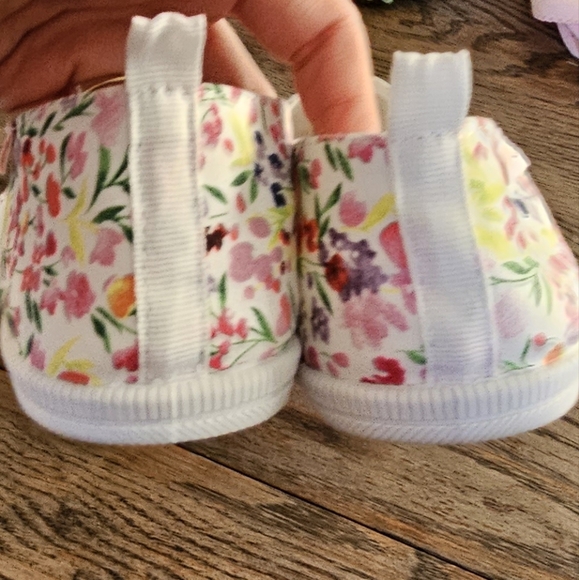 Rocket DogWhite Floral Misa Britton Slip-On Sneaker - - Picture 4 of 7